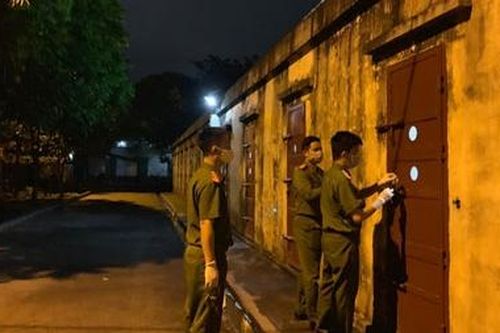 Đêm không ngủ ở trại tạm giam