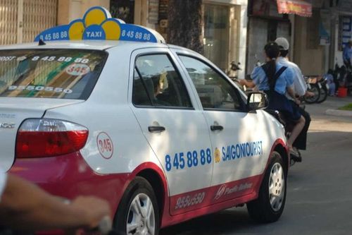 Hãng taxi Saigontourist bị yêu cầu mở thủ tục phá sản