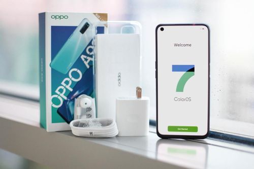 Oppo A92 - mặt lưng chòm sao, màn hình chấm O