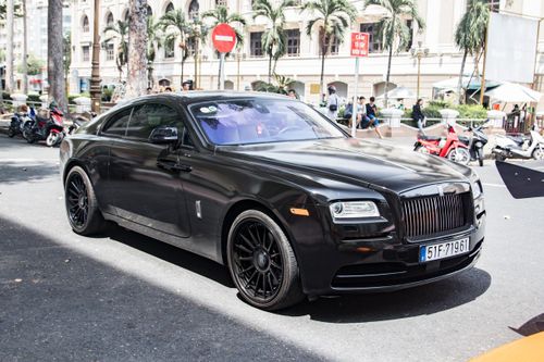Rời ông Đặng Lê Nguyên Vũ, Rolls-Royce Wraith được lột xác ấn tượng
