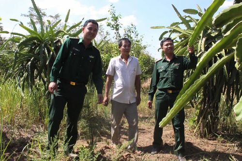 Đồn là nhà, biên giới là quê hương