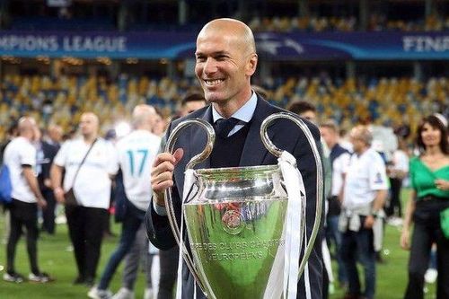 Top 10 HLV xuất sắc nhất Champions League: Van Gaal xếp trên Sir Alex