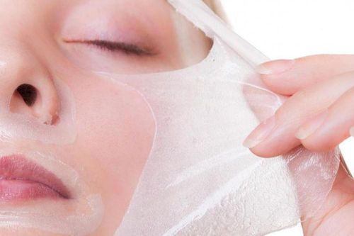 Thiếu nữ 17 tuổi hỏng mặt do dùng mỹ phẩm lột trắng da