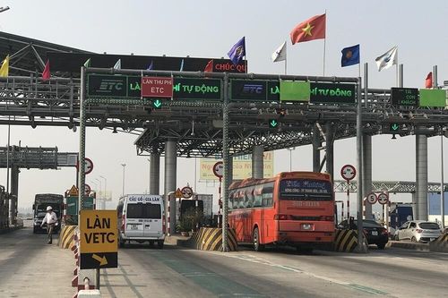 Ông Nguyễn Văn Thể nhận phê bình nhưng chủ xe 'kêu' thu phí không dừng bất tiện