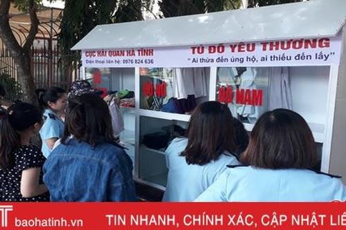 Tuổi trẻ Hải quan Hà Tĩnh khai trương 'Tủ đồ yêu thương'