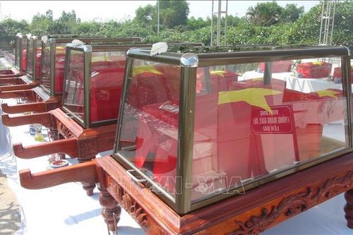 Phát hiện, cất bốc thêm 19 hài cốt liệt sỹ tại các huyện Cam Lộ và Hướng Hóa