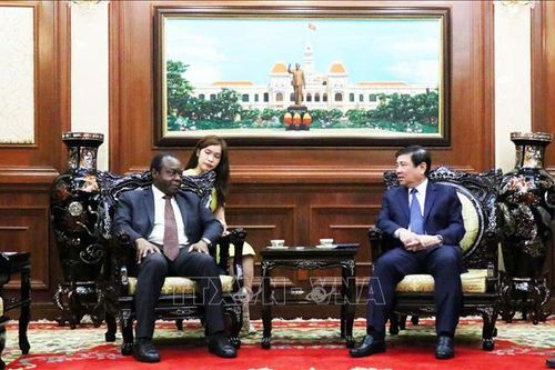 Thành phố Hồ Chí Minh sẵn sàng đẩy mạnh hợp tác với Angola và Armenia