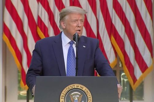 Tổng thống Trump tuyên bố dùng sức mạnh quân sự để chấm dứt 'bạo động'