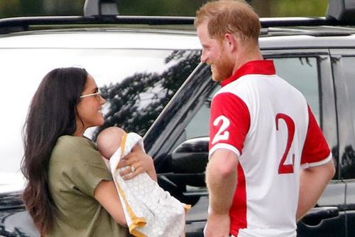 Hoàng tử Harry và Meghan Markle chi 200 triệu VNĐ mỗi ngày cho đội an ninh