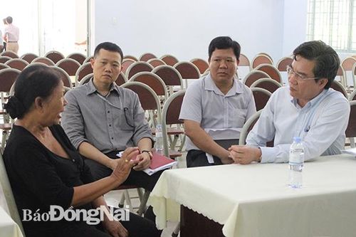 Các đại biểu HĐND tỉnh tiếp xúc cử tri trước kỳ họp tại Long Thành