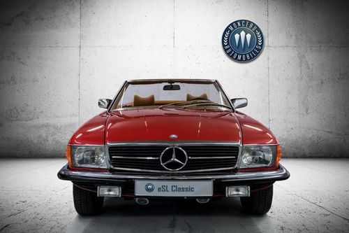 Các mẫu xe Mercedes-Benz đời 'cụ ông' được độ động cơ điện, giá bán ngang xe mới