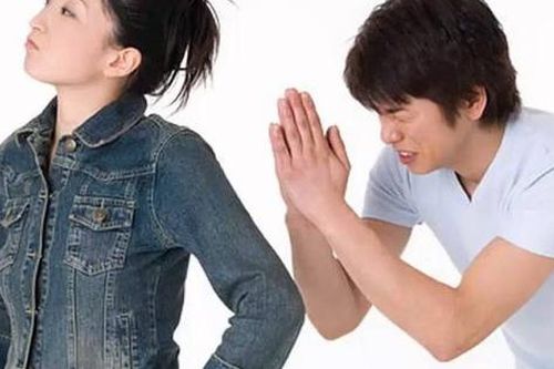 8 hành động 'không thể hiểu nổi' mà phụ nữ thường làm khi ghen tuông