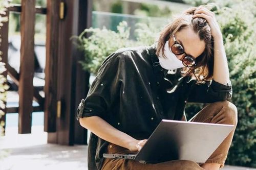 Ngoài nắng nóng, đây là 4 'thủ phạm' không ai ngờ đứng sau triệu chứng nhức đầu