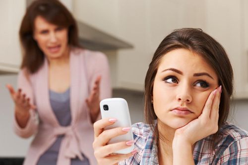 'Teen ơi, làm bạn nhé' và 6 điều bạn trẻ thường hiểu nhầm cha mẹ