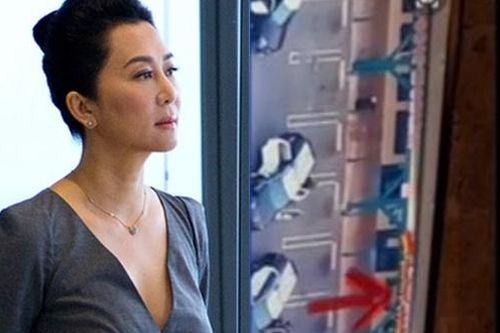 Nhà hàng của MC Kỳ Duyên ở Mỹ bị người biểu tình đập phá