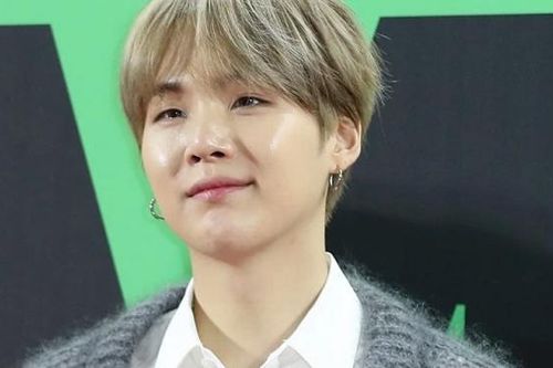 Suga BTS bị tố cố tình sử dụng hình ảnh kẻ giết người trong hit mới