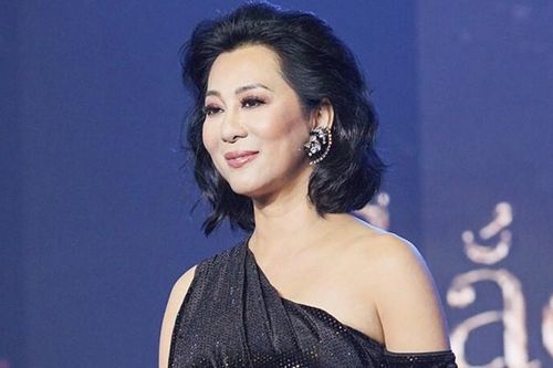 Nhà hàng của MC Nguyễn Cao Kỳ Duyên tại Mỹ bị người biểu tình quá khích đập phá
