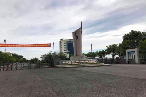 Nam sinh tử vong khi rơi từ tòa nhà cao tầng trong trường Đại học Sư phạm Kỹ thuật Vinh