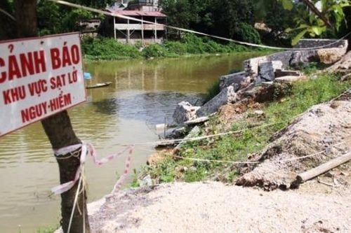 Hà Nội yêu cầu xử lý khẩn cấp sạt lở bờ sông Đáy, sông Bùi, sông Đà