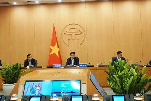 Chủ tịch Hà Nội chia sẻ kinh nghiệm phòng chống Covid-19 với thị trưởng các thành phố lớn