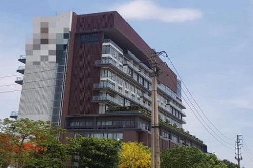 Nam thanh niên nhảy từ tầng 9 khách sạn xuống tử vong