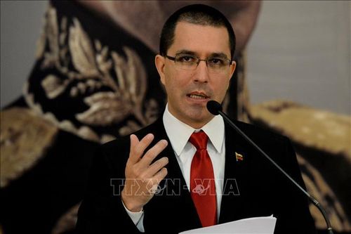 Venezuela chỉ trích Mỹ cản trở nước này bán dầu để nhập khẩu thuốc men và lương thực