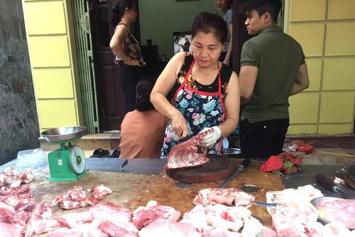 Giá thịt lợn 'cố thủ' cao, tăng tốc tái đàn bù đắp nguồn cung