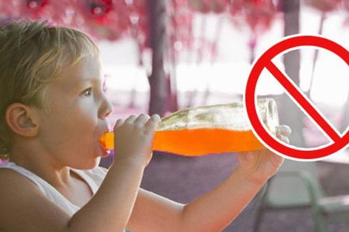 'Chỉ mặt' 5 loại nước dễ khiến trẻ 'lùn tịt', ăn mãi không lớn, đừng dại cho con uống vào