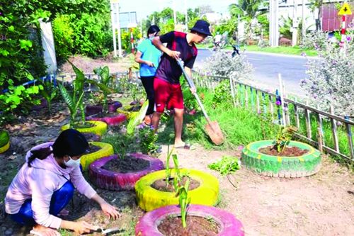 Hồng Ngự nhân rộng mô hình 'Biến bãi rác thành vườn hoa'