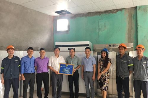 Tháng 5 chở nặng những yêu thương