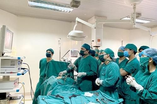 Hà Tĩnh phẫu thuật nội soi điều trị phình đại tràng bẩm sinh