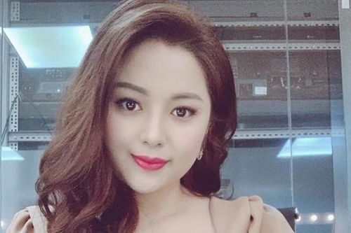 MC Diệu Linh: 'Cha mẹ sốc khi biết tôi bị ung thư máu giai đoạn 4'