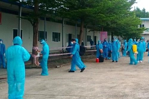 Cách ly tập trung 321 công dân Việt Nam từ Anh trở về