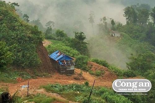 Phát hiện dấu hiệu khai thác vàng trái phép tại Khe Đương