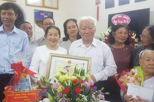 Lãnh đạo TPHCM chúc thọ các cụ cao niên tiêu biểu