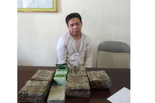 Truy đuổi gần 20km bắt đối tượng vận chuyển số lượng lớn ma túy ở Hà Tĩnh