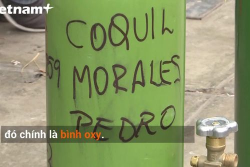 Người dân Peru đổ xô tích trữ bình oxy vì dịch COVID-19