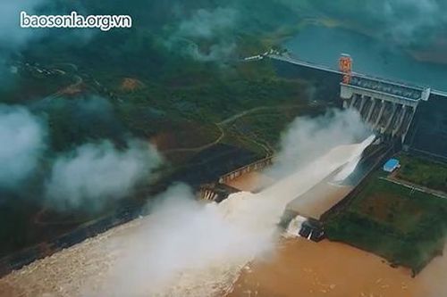 Khám phá vùng hồ thủy điện ở Mường La