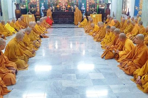TP.HCM : Chư Tăng Q.Gò Vấp tác pháp an cư
