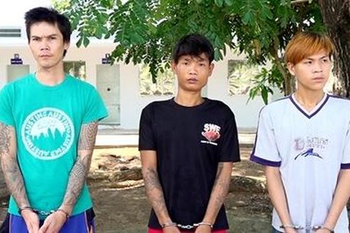 Bị kiểm tra lỗi vi phạm giao thông, 3 thanh niên chống đối Tổ công tác