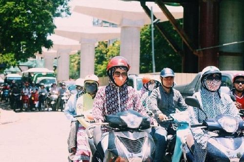 Nắng nóng 38 độ C tiếp tục thiêu đốt Bắc và Trung Bộ