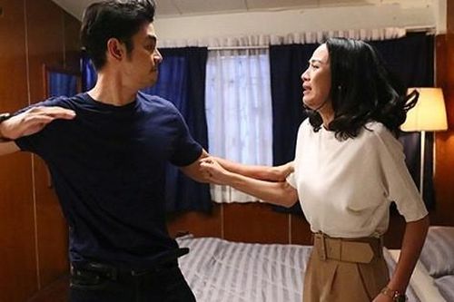 Bị bạn thân của chồng gạ gẫm, tôi mách chồng để đòi công bằng nhưng lại nhận một cái bạt tai cùng lời nói sắc hơn dao của anh