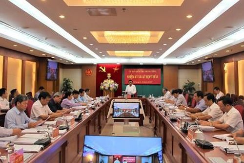Đề nghị Bộ Chính trị xem xét kỷ luật Bí thư Quảng Ngãi Lê Viết Chữ
