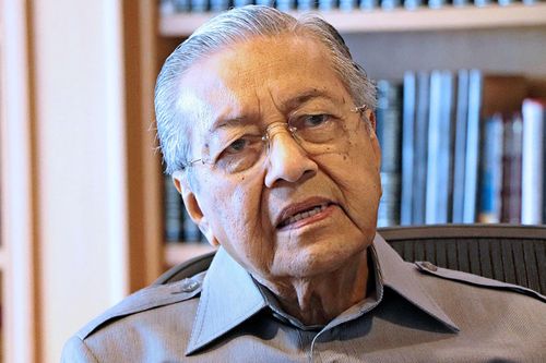 Mưu đồ lật đổ lần 3 - ông Mahathir 'lên đạn' cho trận chiến cuối cùng