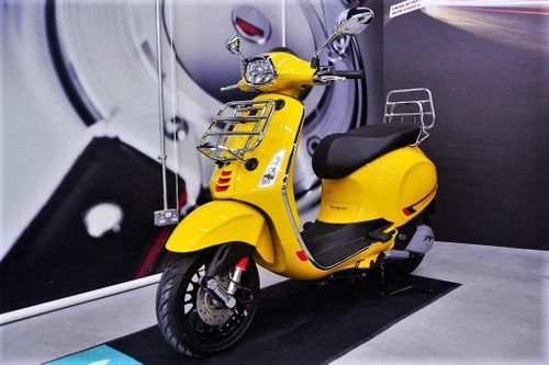 Vespa Sprint và Primavera 150 sản xuất ở Việt Nam ra mắt tại Malaysia