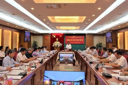 Ủy ban Kiểm tra Trung ương kỷ luật nhiều cán bộ cấp cao tại kỳ họp 45
