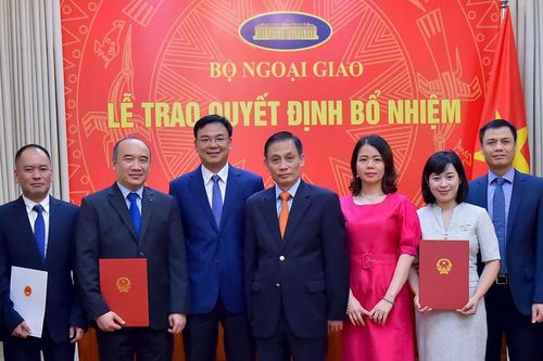 Bổ nhiệm nhân sự Bộ Ngoại giao, Bộ Quốc phòng