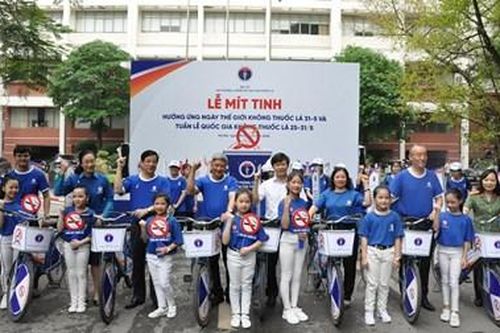 Nguy hiểm khó lường từ thuốc lá thế hệ mới