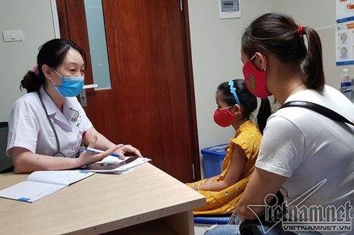 1.000 trẻ dậy thì sớm, mất 20cm chiều cao khi lớn
