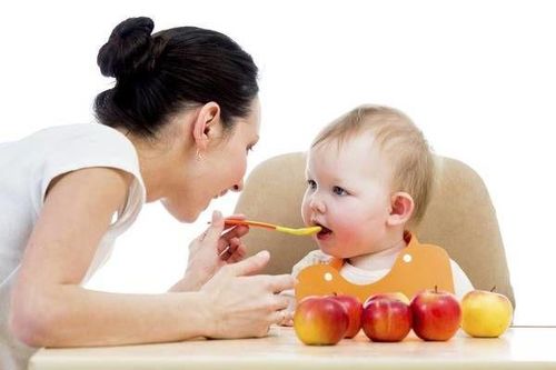 Cách chăm sóc và điều trị các bệnh nguy hiểm ở trẻ nhỏ mùa nắng nóng
